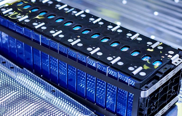 Importance of Bulk Powder Handling in Battery Manufacturing